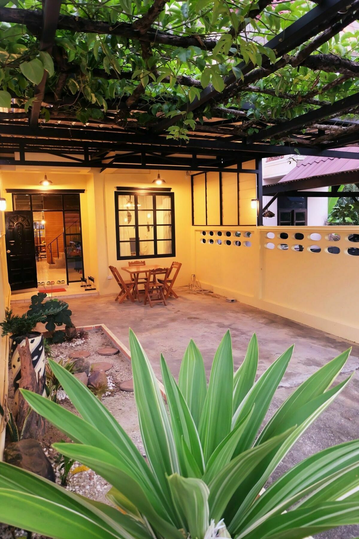 Nanrada Hometel Krabi Exterior photo